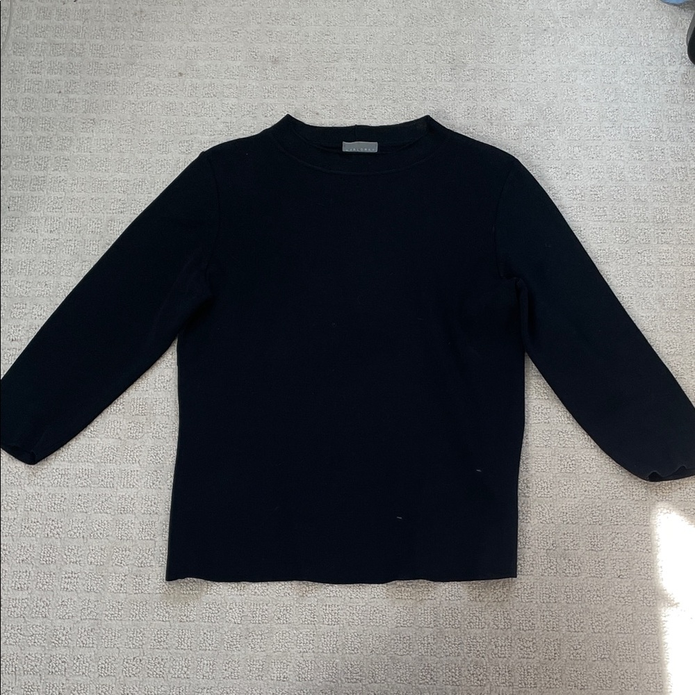 Elegant Black Women's Crew Neck Knit Top